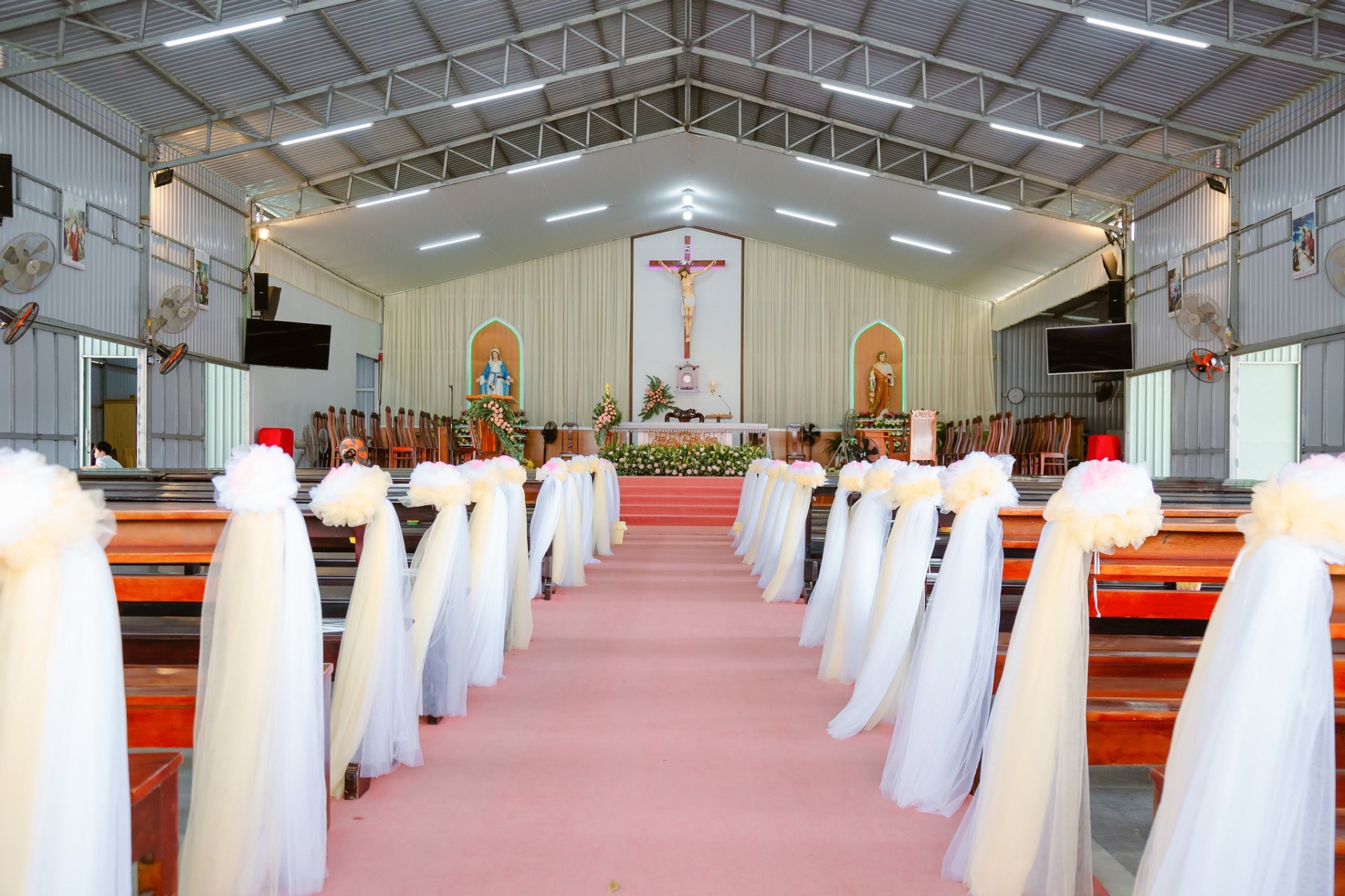 Cung thánh nhà thờ